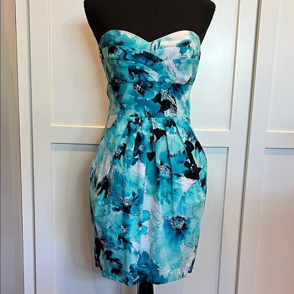 B Darlin Dresses & Skirts - B Darlin Strapless Dress in Teal and Black Floral with Pockets :)